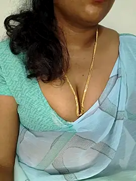 Snapshot of Sexy_Ammu_Telugu chatting on 02.10.25 Sexy Ammu Telugu online show from 02.10.25