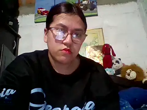 Snapshot of dafne19_ chatting on 01.28.25 dafne19 online show from 01.28.25