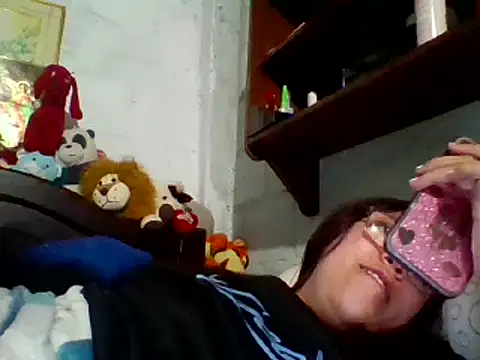 Snapshot of dafne19_ chatting on 01.28.25 dafne19 online show from 01.28.25