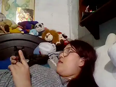 Snapshot of dafne19_ chatting on 02.04.25 dafne19 online show from 02.04.25