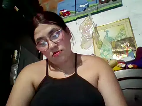 Snapshot of dafne19_ chatting on 02.18.25 dafne19 online show from 02.18.25