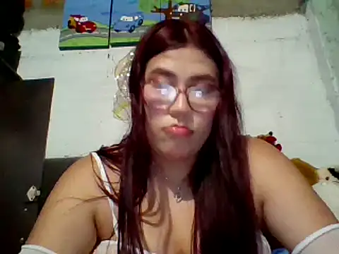 Snapshot of dafne19_ chatting on 02.19.25 dafne19 online show from 02.19.25