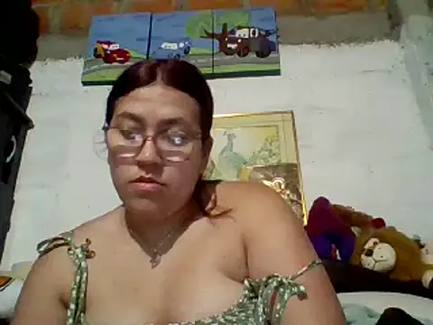 Snapshot of dafne19_ chatting on 02.21.25 dafne19 online show from 02.21.25