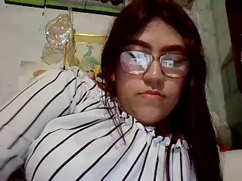 Snapshot of dafne19_ chatting on 03.13.25 dafne19 online show from 03.13.25