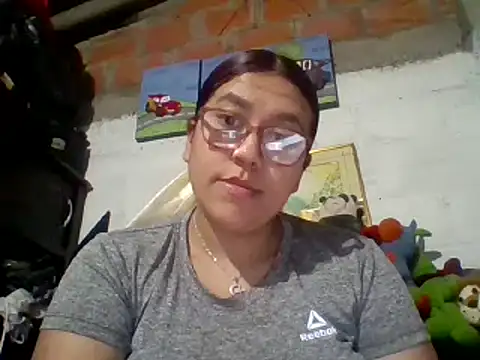 Snapshot of dafne19_ chatting on 03.18.25 dafne19 online show from 03.18.25