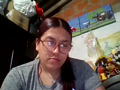 Snapshot of dafne19_ chatting on 03.18.25 dafne19 online show from 03.18.25