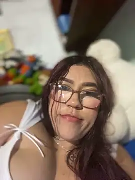 Snapshot of dafne19_ chatting on 03.21.25 dafne19 online show from 03.21.25