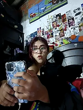 Snapshot of dafne19_ chatting on 10.10.25 dafne19 online show from 10.10.25