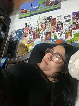 Snapshot of dafne19_ chatting on 11.13.25 dafne19 online show from 11.13.25