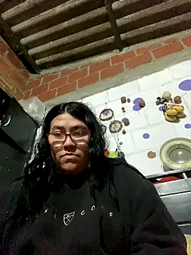 Snapshot of dafne19_ chatting on 11.17.25 dafne19 online show from 11.17.25