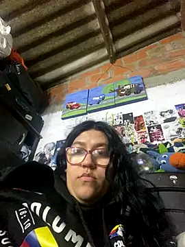 Snapshot of dafne19_ chatting on 11.22.25 dafne19 online show from 11.22.25