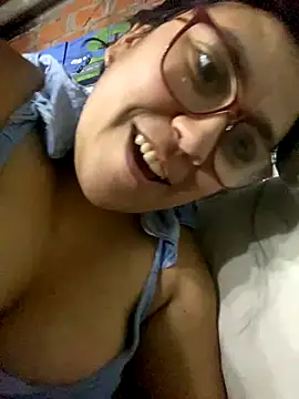 Snapshot of dafne19_ chatting on 11.26.25 dafne19 online show from 11.26.25