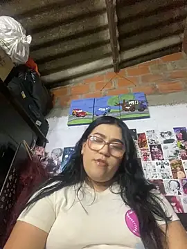 Snapshot of dafne19_ chatting on 11.28.25 dafne19 online show from 11.28.25