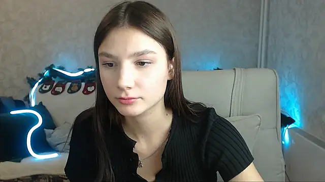 AnaHoney online show from 12.21.24