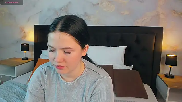 Snapshot of MaryAriel chatting on 01.17.25 MaryAriel online show from 01.17.25