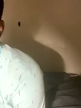 Snapshot of abdoul- chatting on 12.04.24 abdoul- online show from 12.04.24