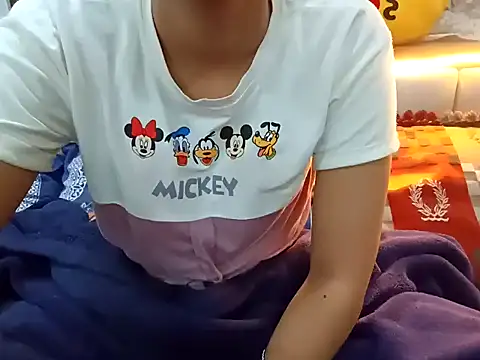 Snapshot of GoldnessAishu chatting on 12.04.24 GoldnessAishu online show from 12.04.24