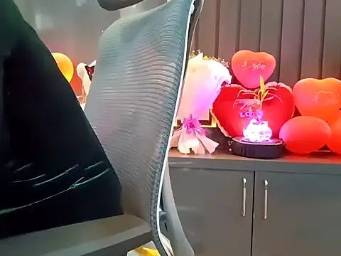 Snapshot of GoldnessAishu chatting on 02.03.25 GoldnessAishu online show from 02.03.25