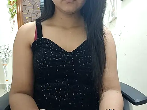 Snapshot of GoldnessAishu chatting on 11.13.25 GoldnessAishu online show from 11.13.25