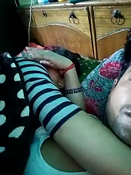 Snapshot of Lustyful_Couple chatting on 02.22.25 Lustyful Couple online show from 02.22.25