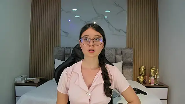 Khalifa fletcher online show from 02.08.25