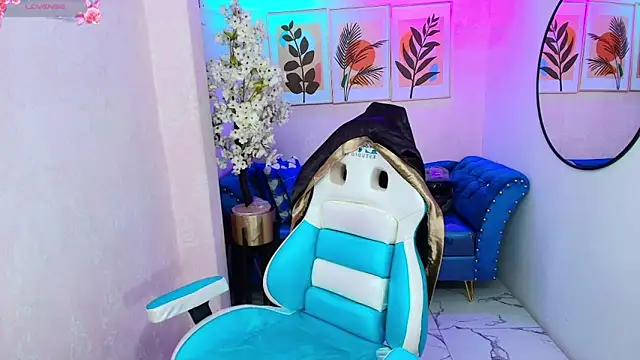 Dafne huges online show from 11.28.25