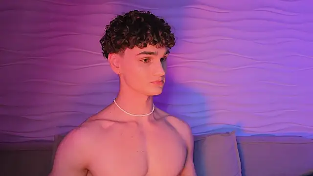 adam 21cm   online show from 10.07.25