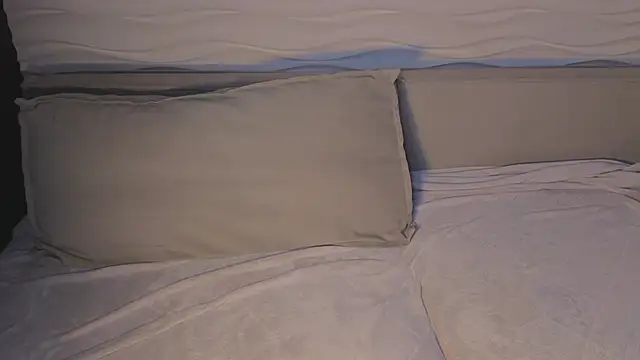 adam 21cm   online show from 10.23.25