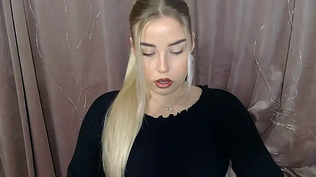 KristyHoney online show from 12.17.24