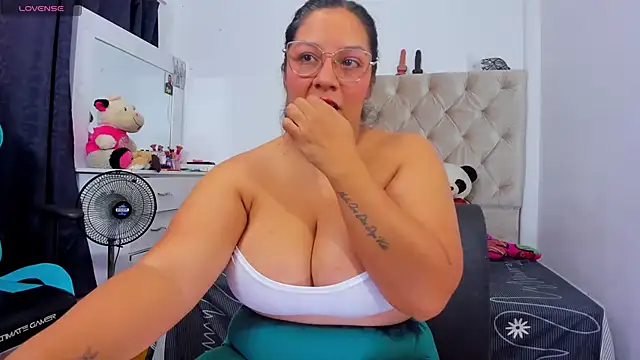 lulu ferrer online show from 11.12.25