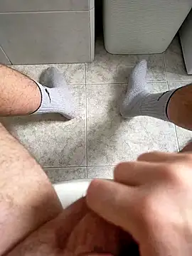 Snapshot of user_662 chatting on 02.22.25 user 662 online show from 02.22.25