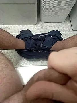 Snapshot of user_662 chatting on 02.23.25 user 662 online show from 02.23.25