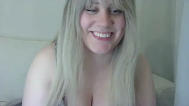 Snapshot of miramore chatting on 02.02.25 miramore online show from 02.02.25