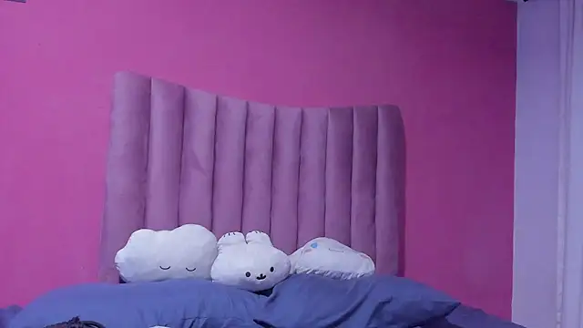 Snapshot of JustiinJazmin chatting on 12.20.24 JustiinJazmin online show from 12.20.24