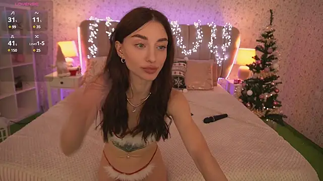 Snapshot of Alice_Arwen chatting on 01.01.25 Alice Arwen online show from 01.01.25