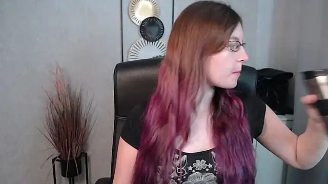 emmaxDelight online show from 03.03.25