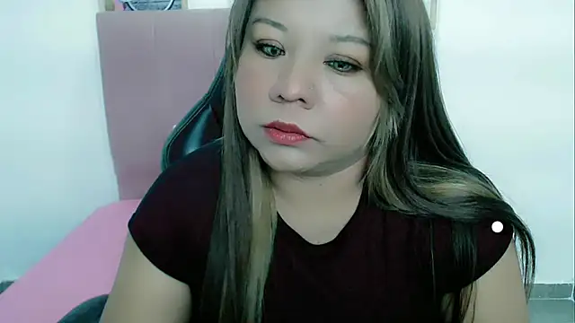 Snapshot of victoria_love89 chatting on 01.22.25 victoria love89 online show from 01.22.25