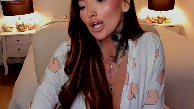 NatalyThorn88 online show from 02.22.25