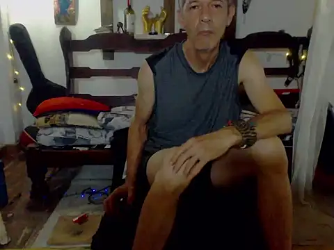 Snapshot of laye19 chatting on 09.13.25 laye19 online show from 09.13.25