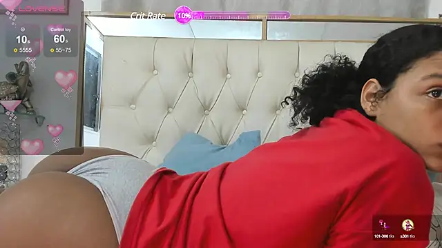 Snapshot of camila_sex_latina chatting on 12.13.24 camila sex latina online show from 12.13.24