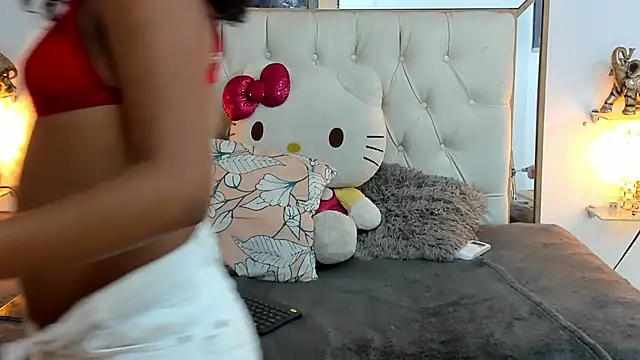 Snapshot of camila_sex_latina chatting on 12.27.24 camila sex latina online show from 12.27.24