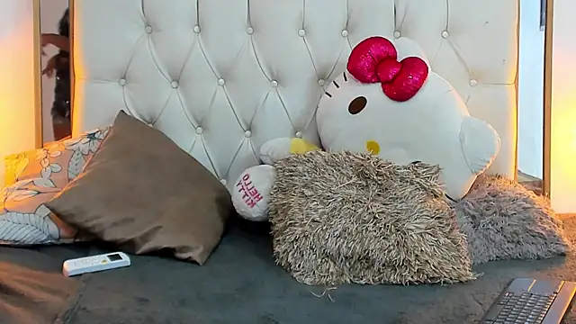 Snapshot of camila_sex_latina chatting on 01.07.25 camila sex latina online show from 01.07.25