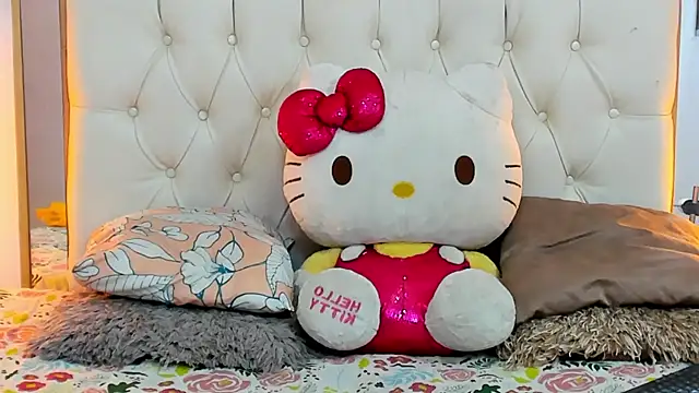 Snapshot of camila_sex_latina chatting on 01.13.25 camila sex latina online show from 01.13.25