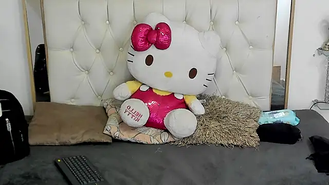 Snapshot of camila_sex_latina chatting on 03.17.25 camila sex latina online show from 03.17.25