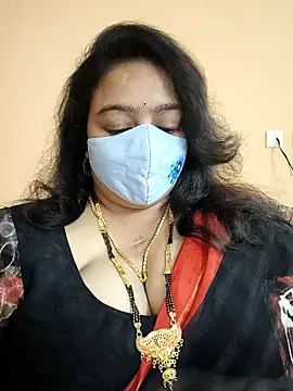 Snapshot of neelu-hoty chatting on 12.24.24 neelu-hoty online show from 12.24.24