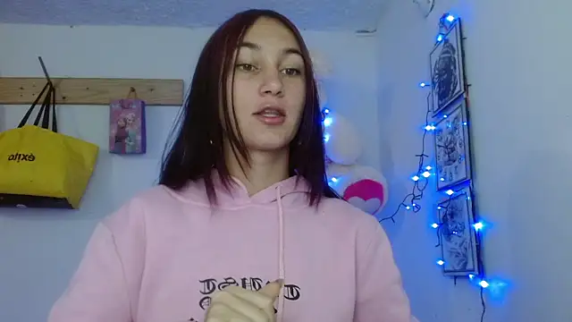 Snapshot of SexyTokio4 chatting on 01.17.25 SexyTokio4 online show from 01.17.25