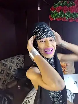 Snapshot of KamaLila chatting on 09.27.25 KamaLila online show from 09.27.25