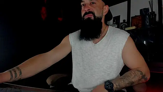 Snapshot of axxelrich_ chatting on 10.14.25 axxelrich online show from 10.14.25
