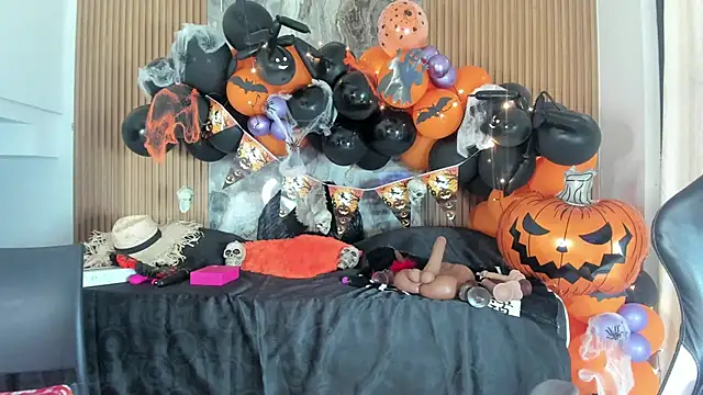 Danna topless online show from 10.31.25