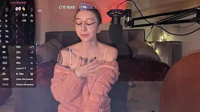 Snapshot of lovelylucyy chatting on 02.08.25 lovelylucyy online show from 02.08.25